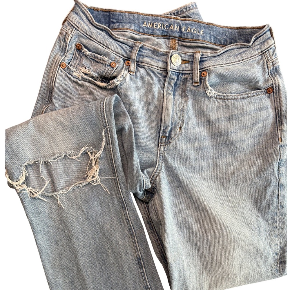 American Eagle 90s Bootcut Jeans Size 6 Light Wash Distressed